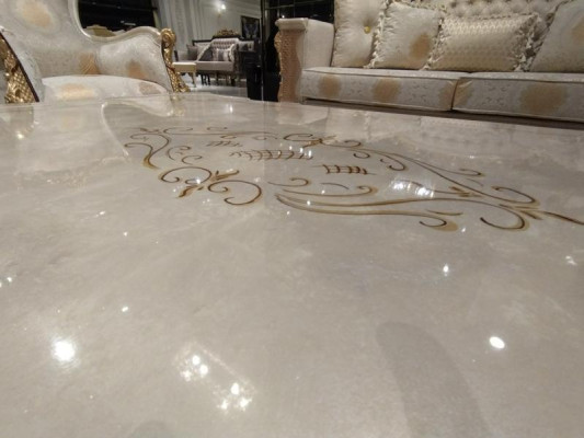 Sofà 311 + Tavolino in legno, soggiorno di lusso, divano Chesterfield in stoffa nuovo
