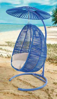 Poltrona ovale in rattan rosso con base in acciaio inossidabile per un confortevole relax. Nuova