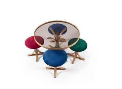 Tavolino con 4 sgabelli arredamento di lusso design dell'arredamento da caffè