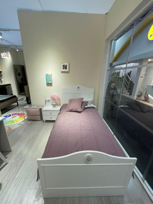 Letto per ragazzi Letto per bambini Design per bambini Moderno Bianco Letto Camera dei bambini Nuovo