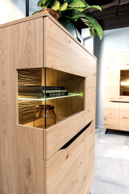 Vetrina di lusso in legno armadio design scaffali vetrine armadi mensole 108,8 x 57,3 cm Nuovo