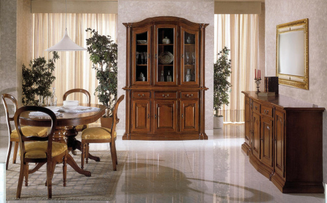 Set da pranzo design 7 pezzi in legno comò 4 sedie tavolo vetrina nuovo  Set da pranzo design 7 pezzi in legno, 4 sedie, tavolo e vetrina nuovi