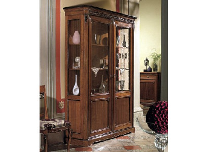 Vetrina in legno lussuosa, armadi classici, credenza in stile, mobili di design italiani marrone.