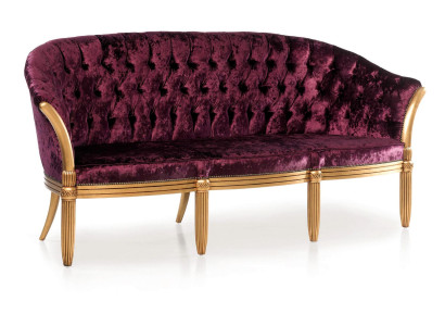 Divano a tre posti classico, nuovo, imbottito in pelle.