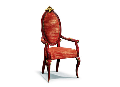 Sedia imbottita in legno design con braccioli per soggiorno e sala da pranzo.