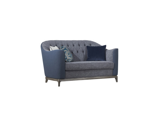 Invia 3+2+1 set di divani Chesterfield in stile contemporaneo composto da 7 pezzi.