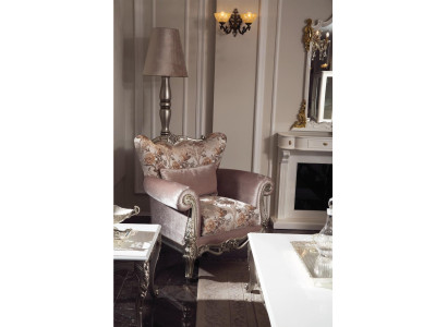 Poltrona imbottita lilla con motivo floreale divano soggiorno stile barocco.