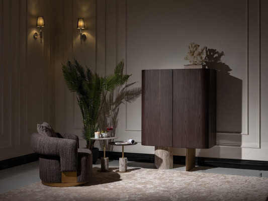 Set da soggiorno completo: 4 pezzi, poltrone, tavolini, tessuto marrone, legno, bar.