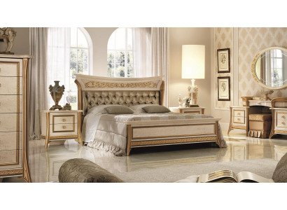 Classico letto in legno di design per la camera da letto, mobili imbottiti di alta qualità, letti matrimoniali nuovi