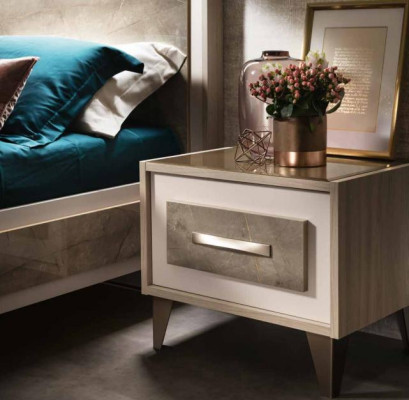 Letto comodino 3 pezzi. Set da camera da letto di lusso moderno Mobili italiani completi