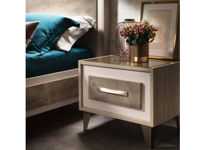 Letto comodino 3 pezzi. Set da camera da letto di lusso moderno Mobili italiani completi