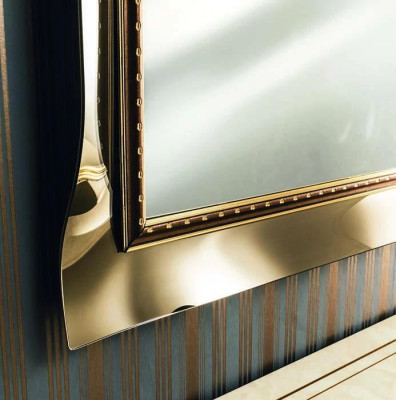 Specchio classico da parete con cornice in legno vero di lusso, nuovo stile barocco arredoclassic.