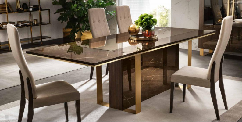 Tavolo da pranzo Gruppo di tavoli Sala da pranzo Legno Set da soggiorno Design Sedie