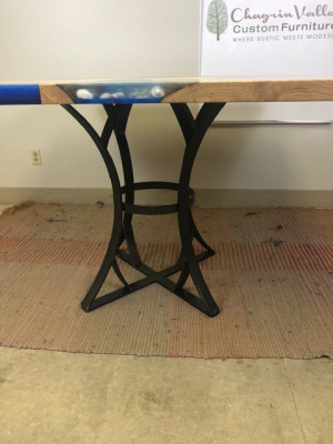 Tavolo da pranzo River Table in legno massiccio, tavoli da 110x110.