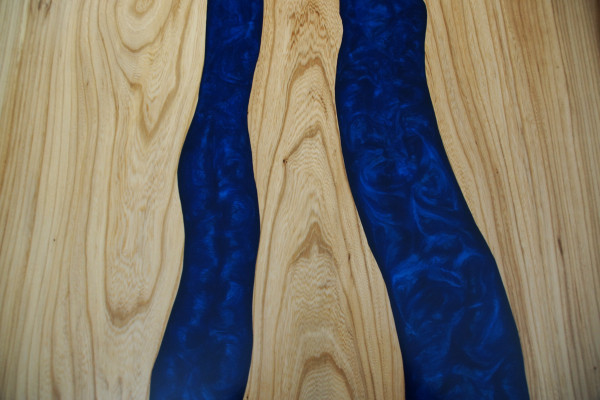 Tavolino River Table in legno massiccio resina epossidica effetto fiume reali