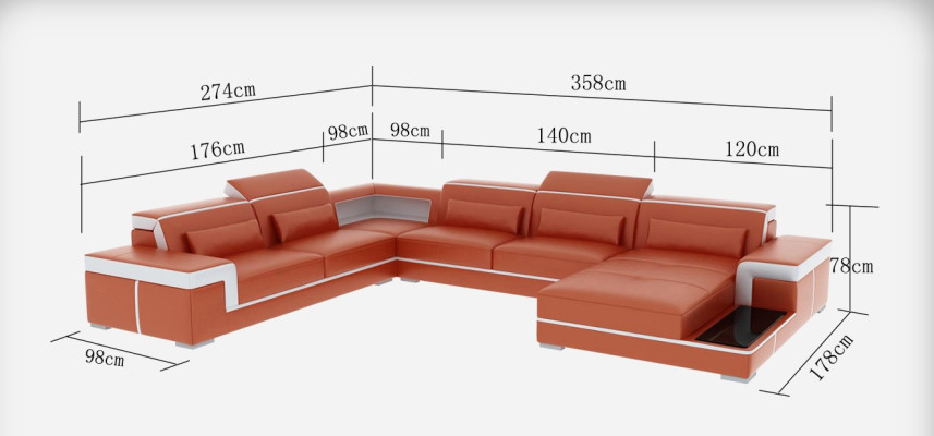 Comodo divano in pelle XXL con innovativa ergonomia e illuminazione a LED.