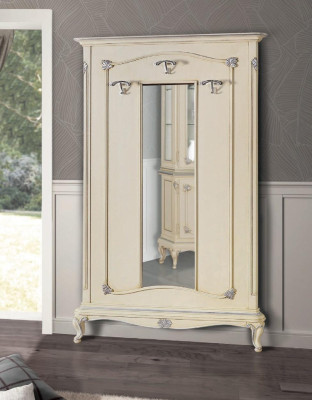 Armadio classico in legno, mobili di lusso italiani, armadio in legno.