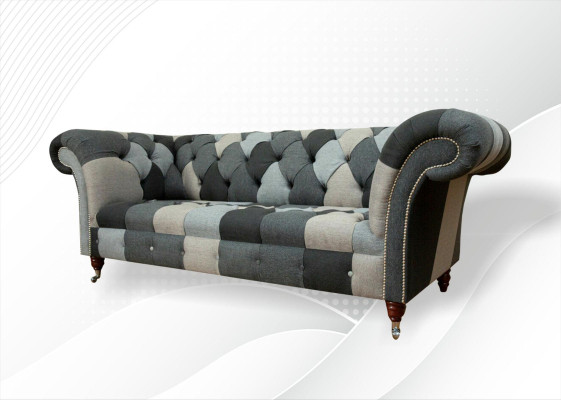 Tre divani da salotto design a tre posti in velluto Chesterfield.