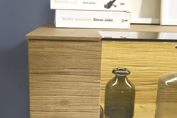 Design Armadio camera da letto Armadio in legno moderno a tre ante con specchio.