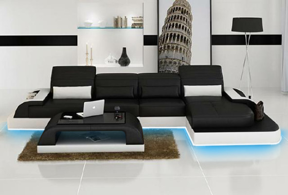 Soggiorno divano angolare con rivestimento in pelle.