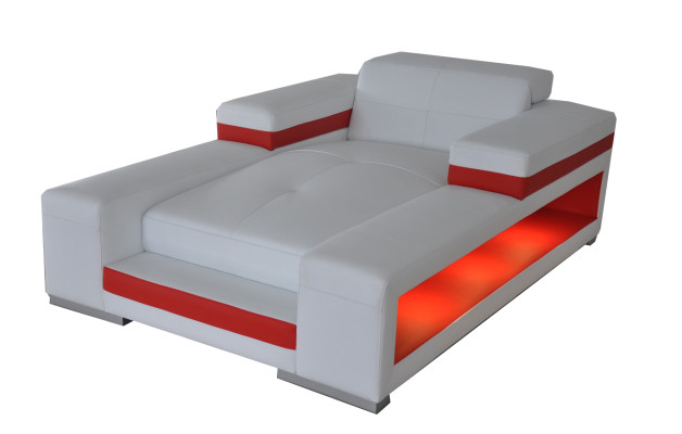Moderno divano in pelle comfort con poltrona reclinabile, lettino relax con chaise longue e USB.