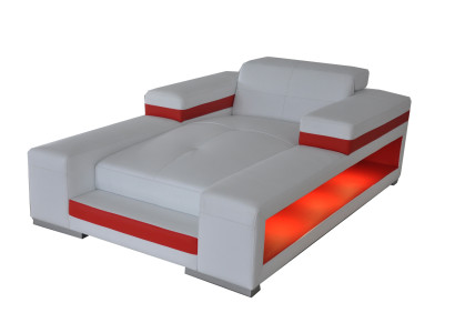 Moderno divano in pelle comfort con poltrona reclinabile, lettino relax con chaise longue e USB.