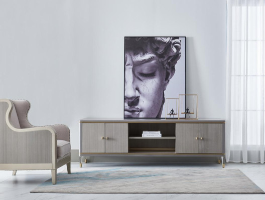 Mobili da soggiorno italiani, armadio, cassettiera e credenze.