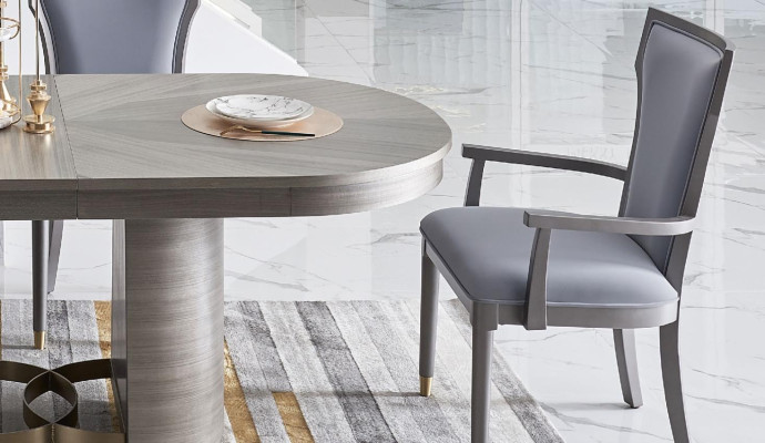 Set di sedie design con seduta imbottita, mobili di lusso, sedie reclinabili in legno per sala da pranzo.