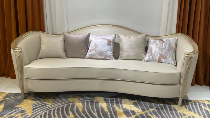 Sofà di lusso Mobili del salotto Divani a 3 posti Divano in legno massello Stile italiano Nuovo