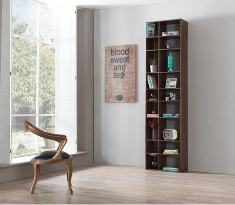 Mobile libreria in legno marrone moderno per il soggiorno. Nuovi mobili per l'arredamento.