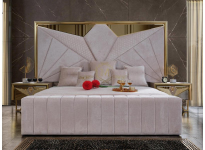 Esperienza di camera da letto glamour Set di mobili di lusso con dettagli in sfumature d'oro.
