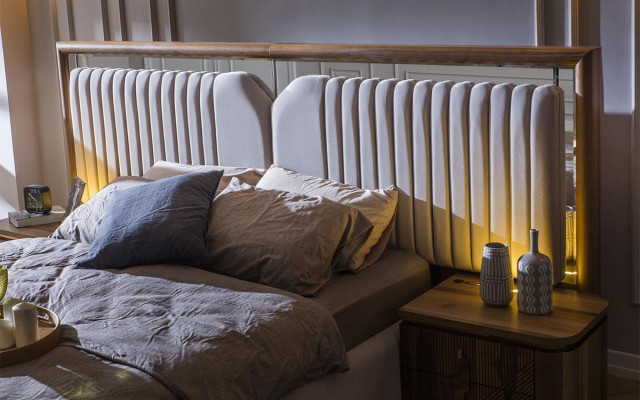 Set da camera da letto di lusso Letto + 2 comodini in legno Moderno completo