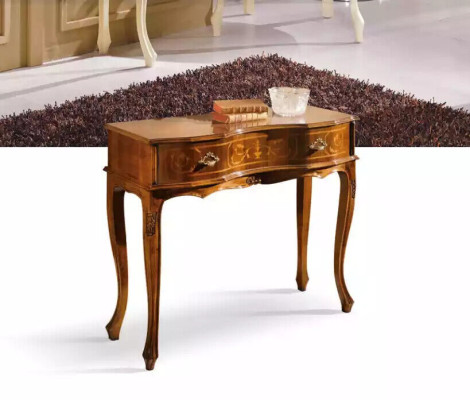 Tavolo classico da console in legno di lusso per la camera da letto.