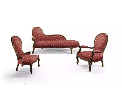 Divano lounge con cuscini classici per sdraiarsi, chaise longue da club marrone nuovo.