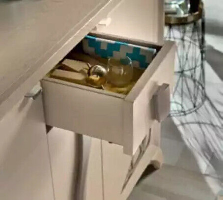 Comò Madia Armadio in Legno Beige Mobili Comodini Soggiorno Nuovi