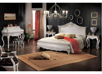 Comodino. Mobili da camera da letto bianchi di lusso con design esclusivo.