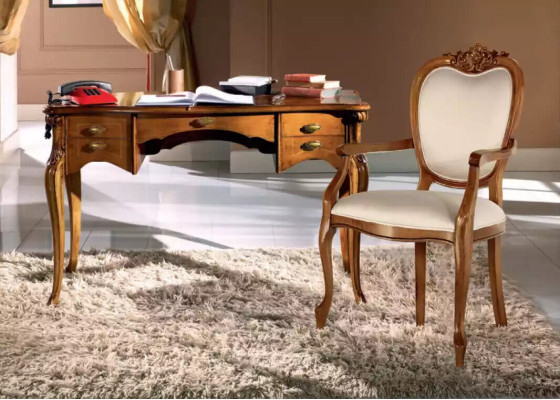 Classico lussuoso sedile imbottito in legno per sala da pranzo, nuovo mobile.