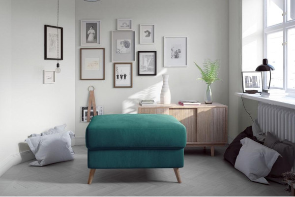 Poggiapiedi, sgabello, pouf, pouf da soggiorno, sgabello da designer in pelle e tessuto.   Poggiapiedi, sgabello, pouf, pouf per il soggiorno, sgabello da designer in pelle e tessuto.