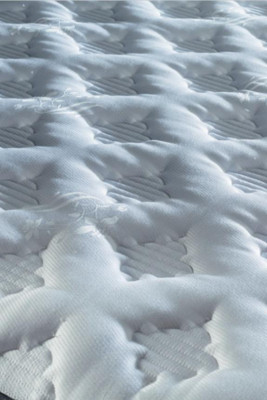 Camera da letto di lusso in velluto con letto matrimoniale in metallo e 2 comodini, set di mobili per letto 3 pezzi.