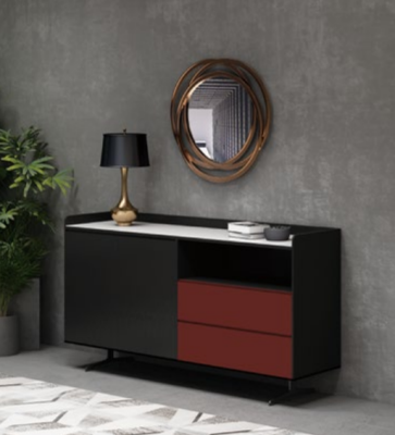 Italiano: Comò design italiano, stile mobile, armadio alto, armadi arancioni.