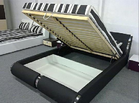 Letto in pelle con struttura in 140/160/180x200 cm, design doppio trapuntato, Made in UE.