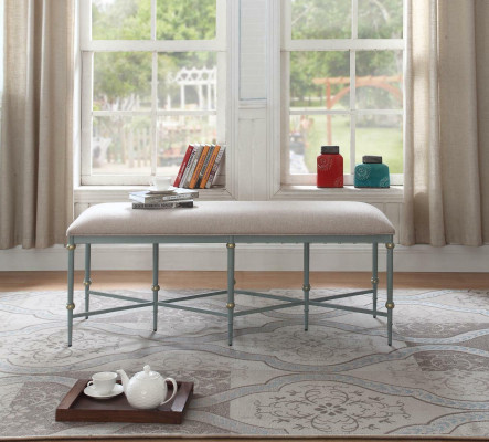 Sgabello di design, poggiapiedi, sgabello ausiliario, chaiselongue, pouf, panca.