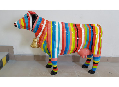 Designer Figura Astratta Statua Moderna Mucca in Plastica Decorativa Sculture da Giardino