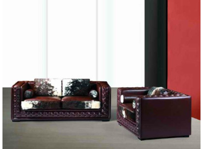 Divano Chesterfield rosso scuro componibile 3+2 posti in pelle con cavallino.