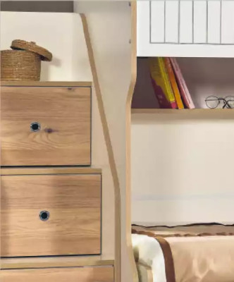Letto a castello a soppalco con scrivania Due letti.   Traduzione in italiano: Letto a castello in alto con scrivania Due letti.