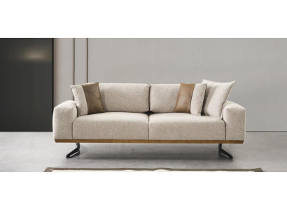 Divano a tre posti di design, colore beige, mobili di lusso per il soggiorno, 225 cm.