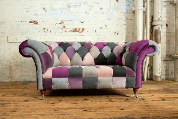Chesterfield divano a 2 posti in tessuto, design colorato, imbottito, divani.