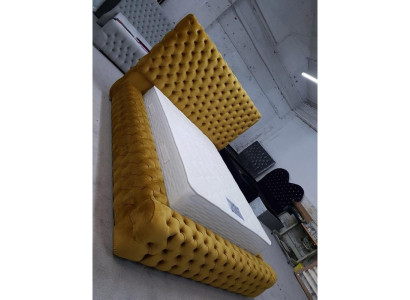 Moderno letto Chesterfield elegante, tessili, mobili da letto per la camera da letto.