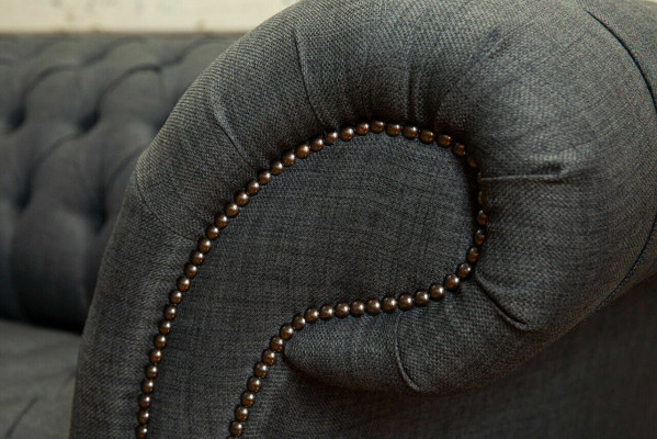 Sofà in tessuto grigio Chesterfield grigio a 3 posti Divano soggiorno di lusso