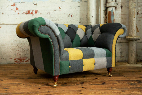 Divano Chesterfield monoposto colorato, poltrona moderna da soggiorno.